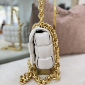 Padded chunky chain bottega veneta - immagine 4