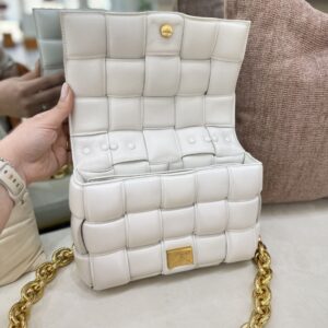 Padded chunky chain bottega veneta - immagine 7
