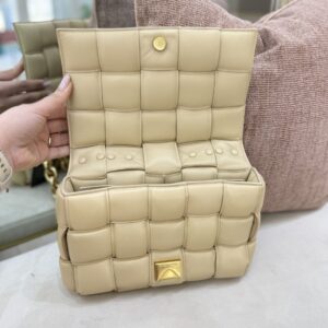 Padded chunky chain bottega veneta - immagine 9