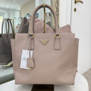 Prada - immagine 1